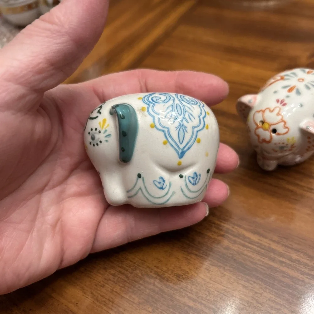 Anthropology Hand Painted Small‎ Elephant Salt Pepper Shakers Teal Orange